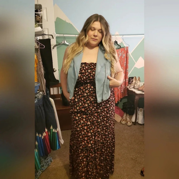 Kardashian Kollection | Denim Moto Vest Jacket - Picture 5 of 5